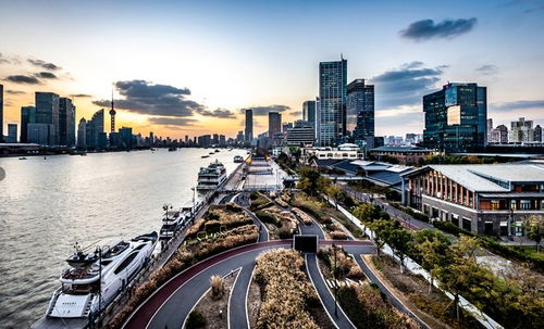 前11月全國(guó)房地產(chǎn)開(kāi)發(fā)投資達(dá)12.13萬(wàn)億元 市場(chǎng)調(diào)整期的數(shù)據(jù)解讀與未來(lái)展望